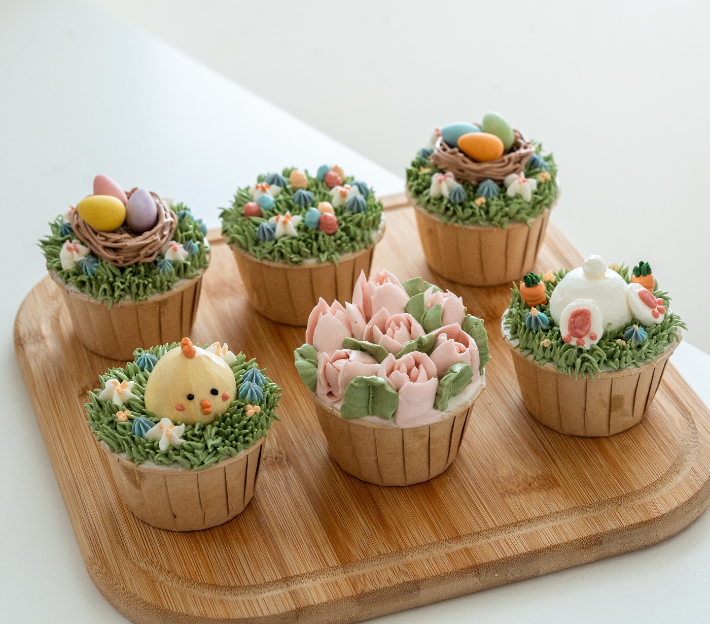 復活節奶油霜杯子蛋糕